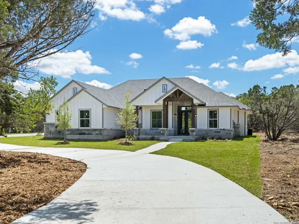 233 LETS ROLL DR, Fischer, TX 78623