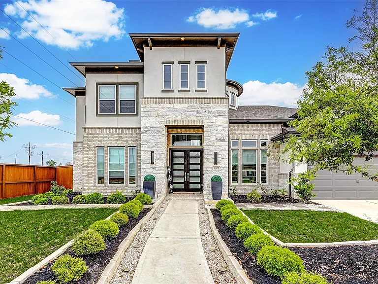 9903 Regal Bend Dr — Photo 41
