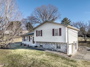 100 Woodlyn St, Greeneville, TN 37743