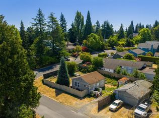 13757 39th Ave NE, Seattle, WA 98125