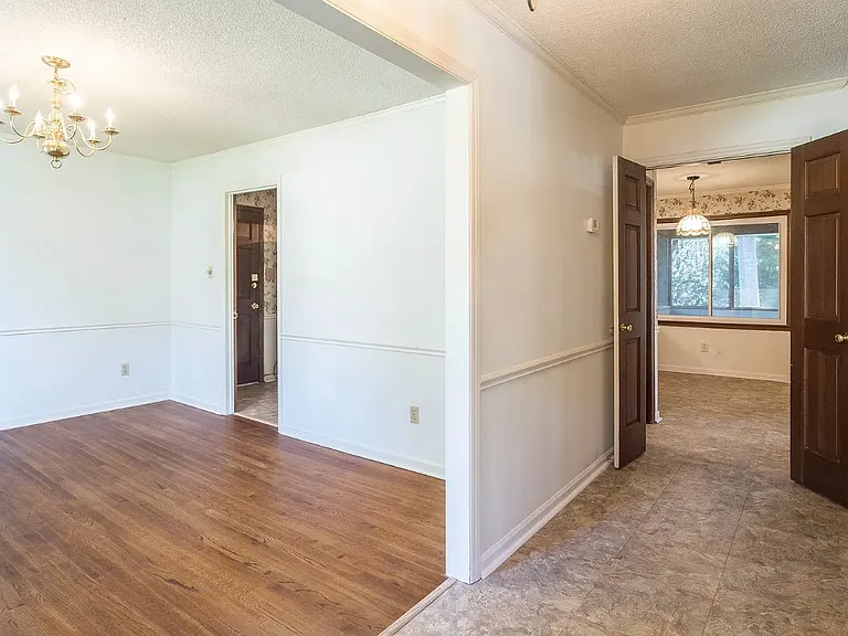 2016 Eagleton Cir — Photo 4