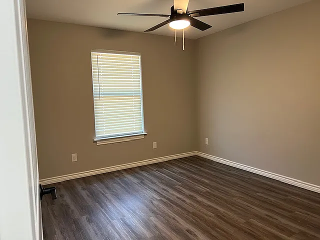 201 N Pecan St — Photo 10