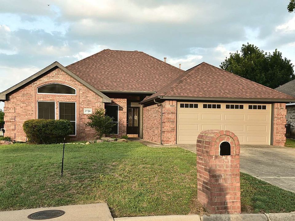 1st image of 2720 Stephen Dr