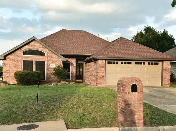 2720 Stephen Dr, Denton, TX 76207