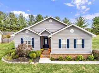520 Lynnwood Dr, Athens, TN 37303