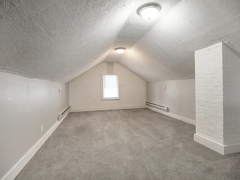 21871 Priday Ave — Photo 16