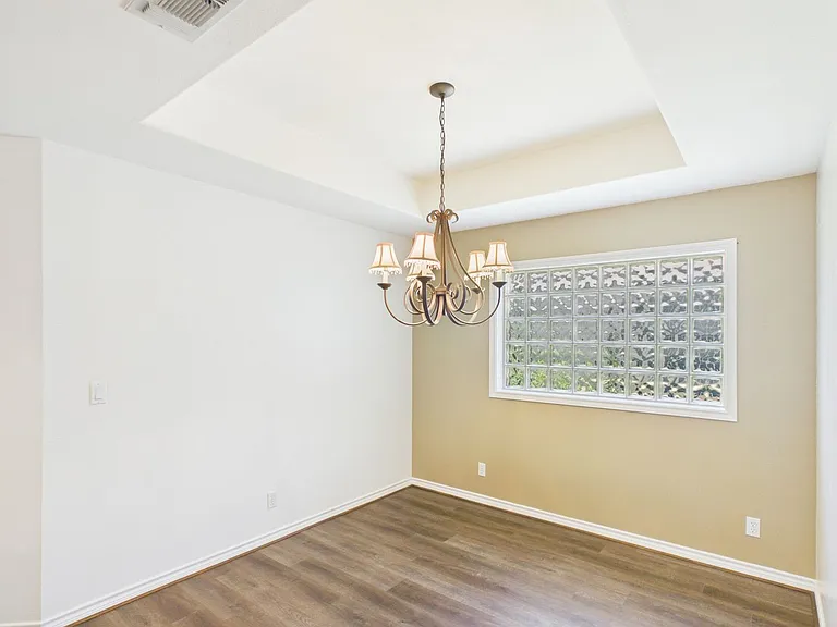 1721 Cherrywood Dr — Photo 11
