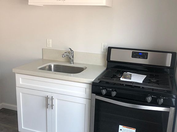 2nd image of 3510 Emerald St #6