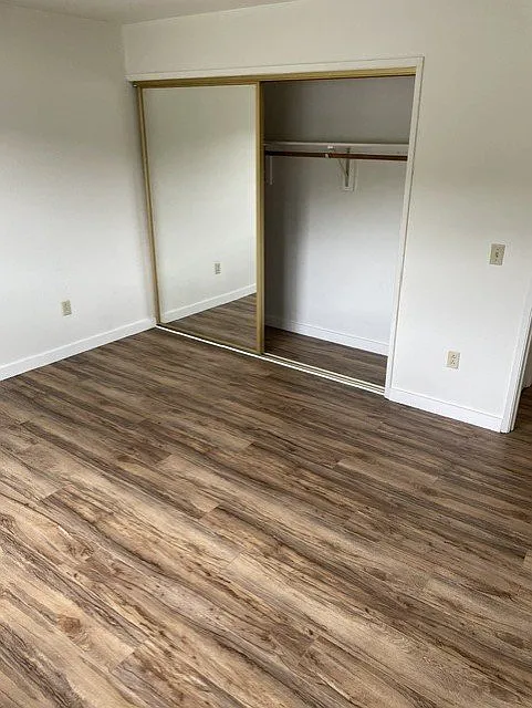 1596 E Central Avenue — Photo 2