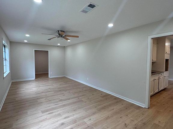 5th image of 1523 Dorgan St