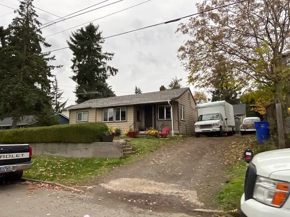 12025 SE Mill Ct, Portland, OR 97216