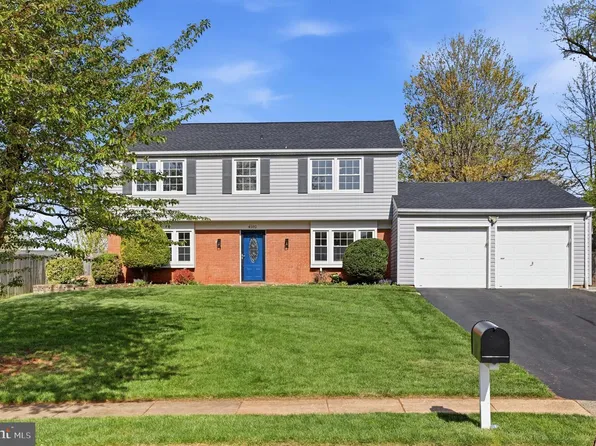 4102 Port Rae Ln, Fairfax, VA 22033