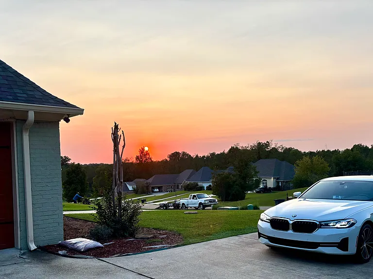 Picturesque cul-de-sac community.