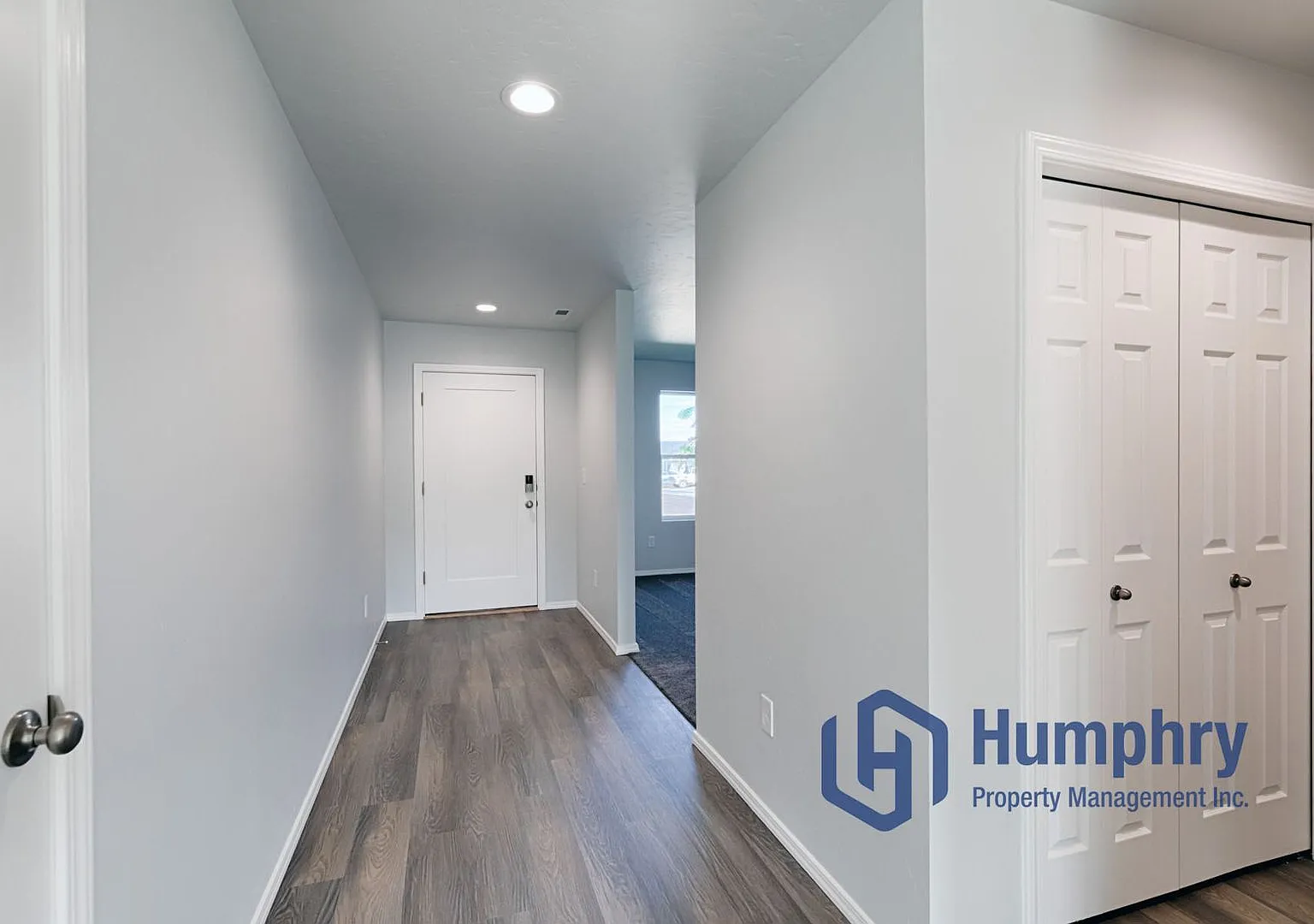 Beautiful home minutes from freeway access — Photo 4