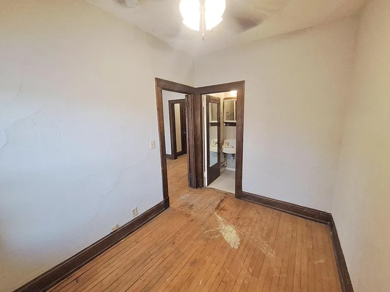 225 Place Apartments — Photo 56