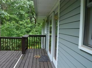 1279 Bay Rd, Amherst, MA 01002