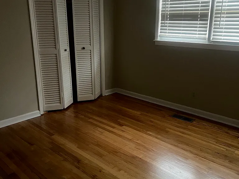 5705 Creighton St — Photo 6