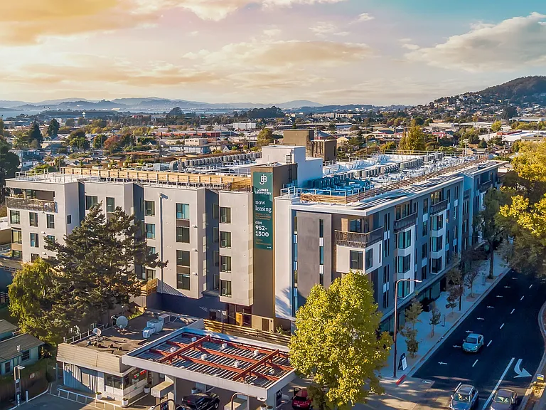 Jones Berkeley — Photo 7