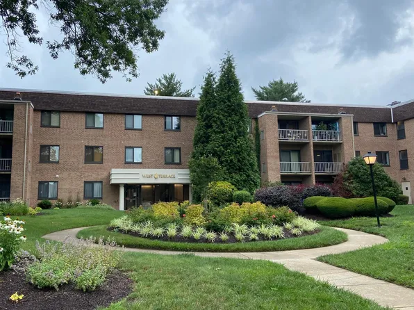 1640 Oakwood Dr APT W219, Penn Valley, PA 19072