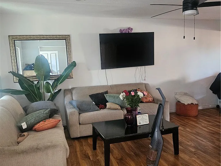 2546 E Park Ln — Photo 7