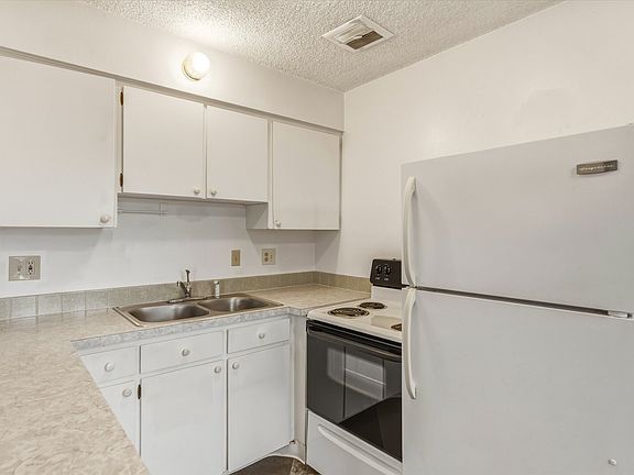 3rd image of 504 N 7th Ave APT 3