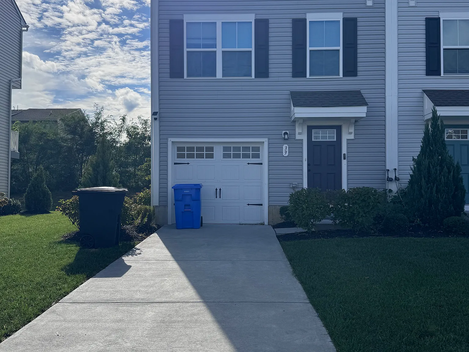 3 bed, 2.5 bath, 1620 sqft, $3,050 — Photo 1