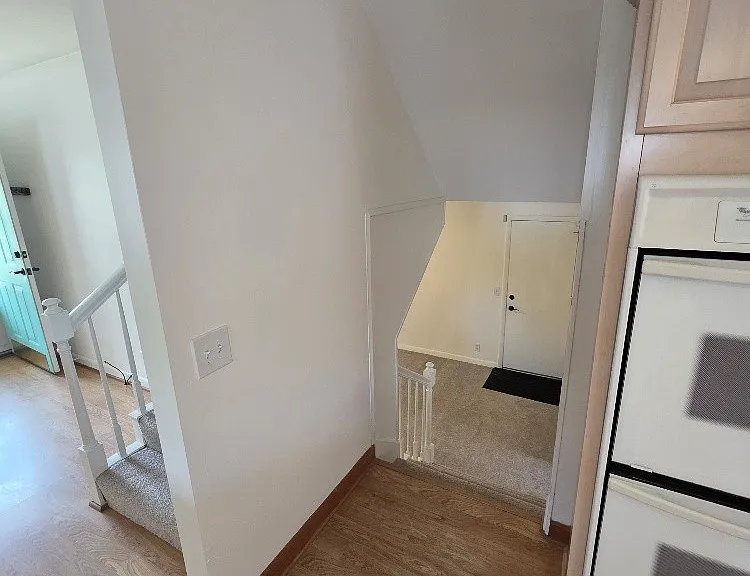 135 Grenadier Dr — Photo 17