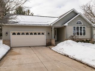 152 River Ct NE, Rochester, MN 55906