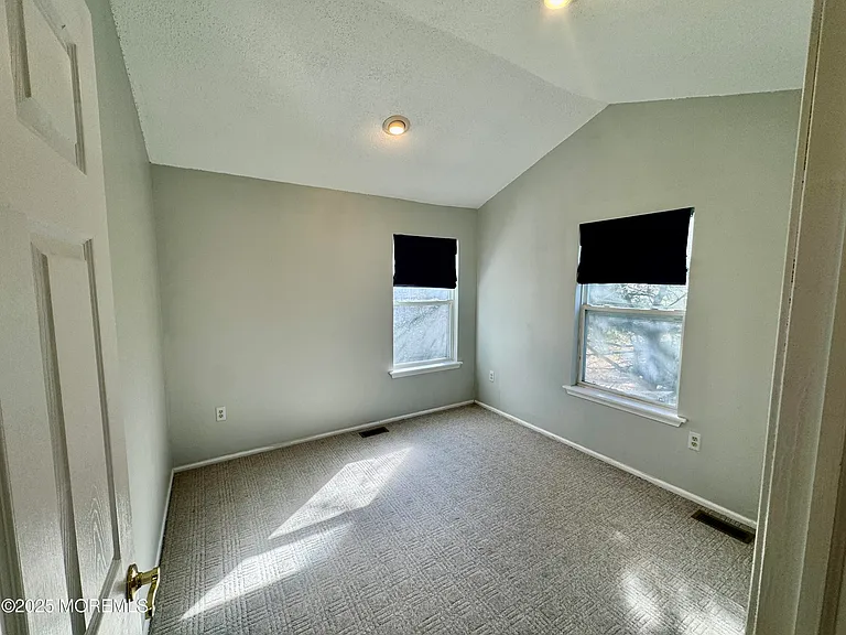 113 Richmond Ct N #67 — Photo 12