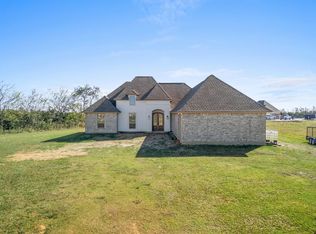 5873 N Crescent Dr, Iowa, LA 70647