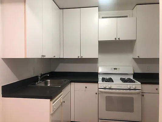 Rented by Tompkins Square Realty | media 20