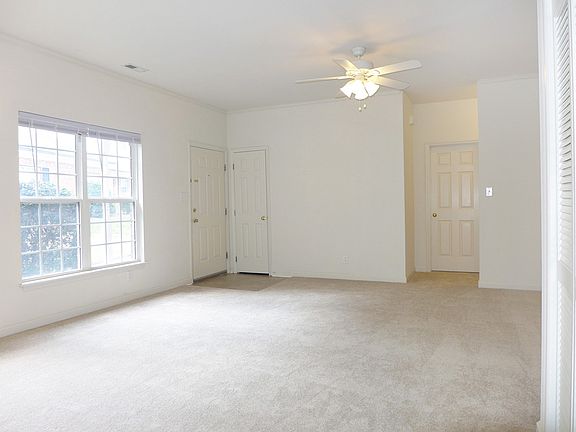3rd image of 101 Rock Haven Rd #B206