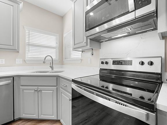 3rd image of 151 Liberty Dr
