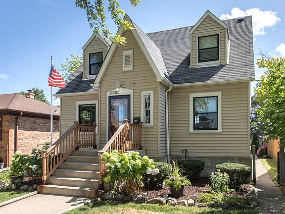 2nd image of 4025 Prairie Ave