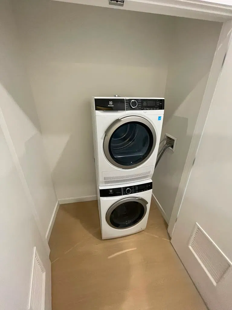 2 bed, $2,900 — Photo 3