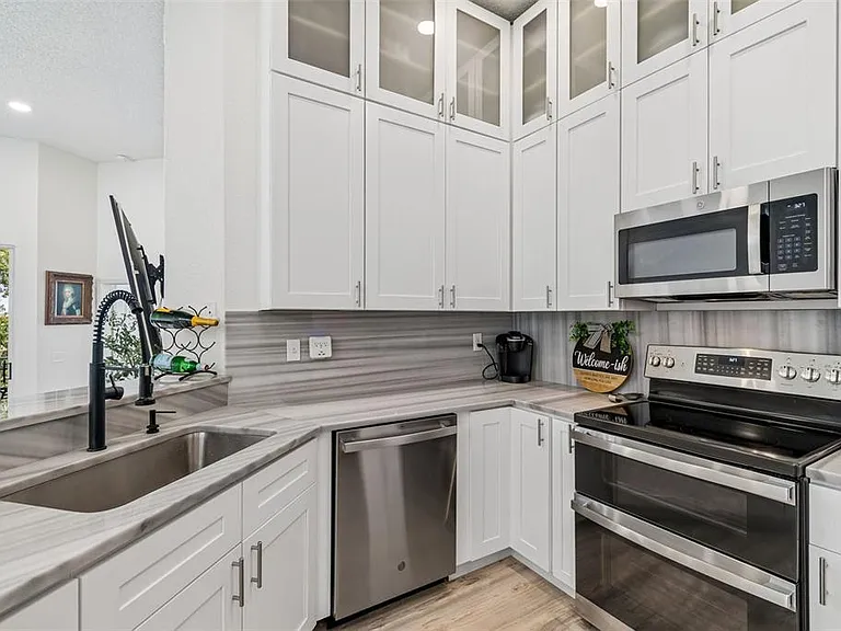 728 Coral Reef Dr #728 — Photo 12
