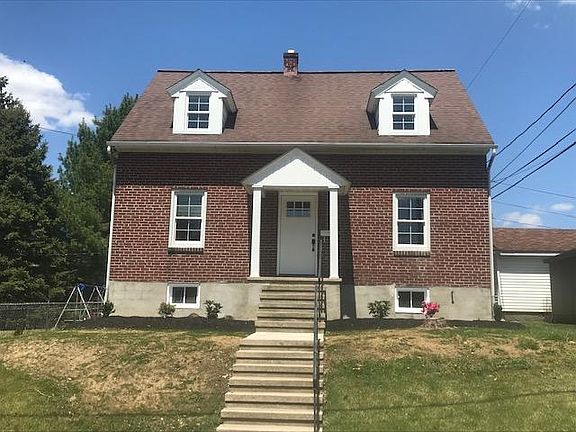 2nd image of 131 E Fairview St