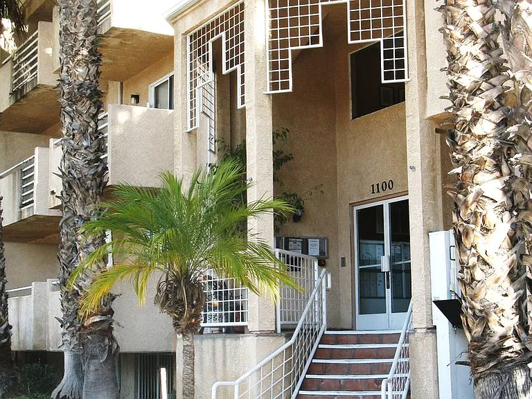 Elm Terrace Apartments — Photo 27