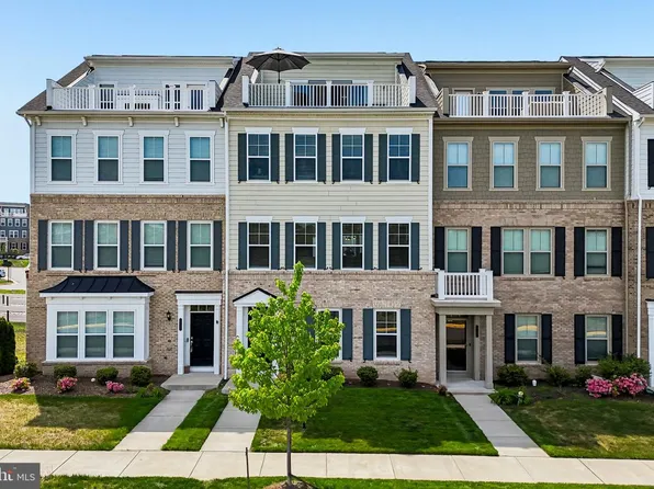 17139 Branched Oak Rd, Dumfries, VA 22026