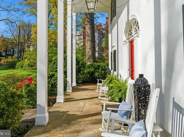 305 Mansion Dr, Alexandria, VA 22302