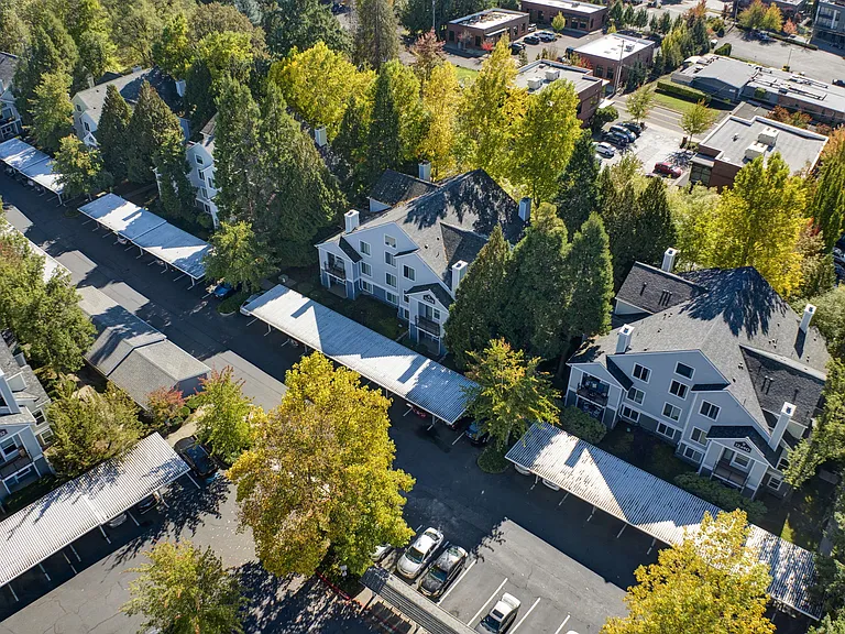Hampton Park Apartments — Photo 1
