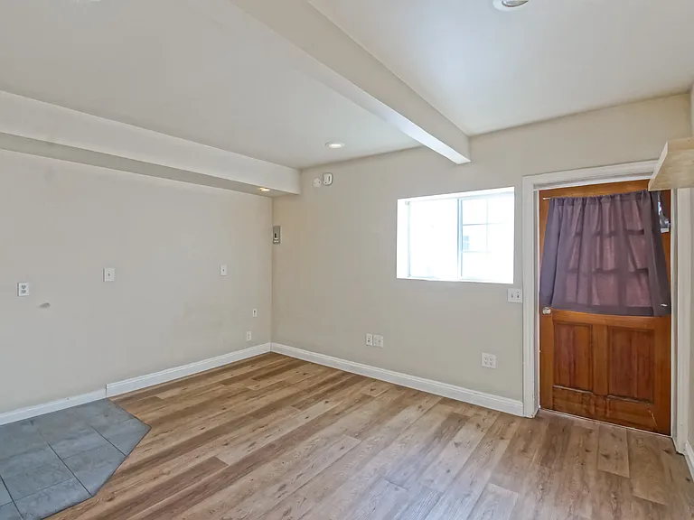 4541 W 172nd St #2 — Photo 33