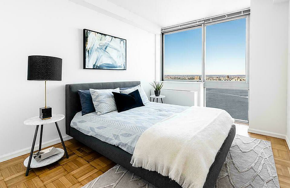 2nd image of 688 10th Ave #301
