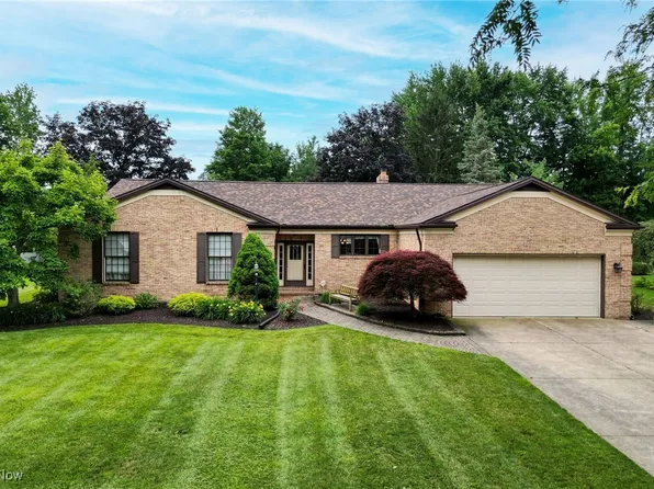 8016 Meloria Ln, Mentor, OH 44060