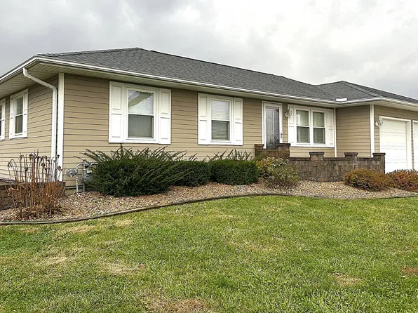 1204 S Walnut Ave, Salisbury, MO 65281