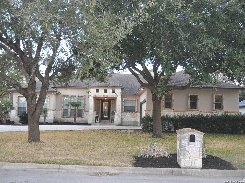 1st image of 714 JACK NICKLAUS DR