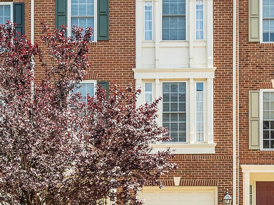 1st image of 1010 Hotchkiss Pl