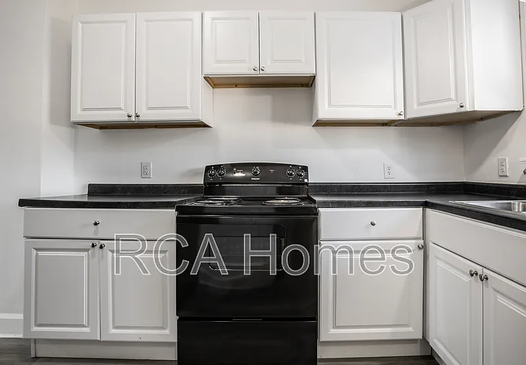 2960 N Park Ave — Photo 8