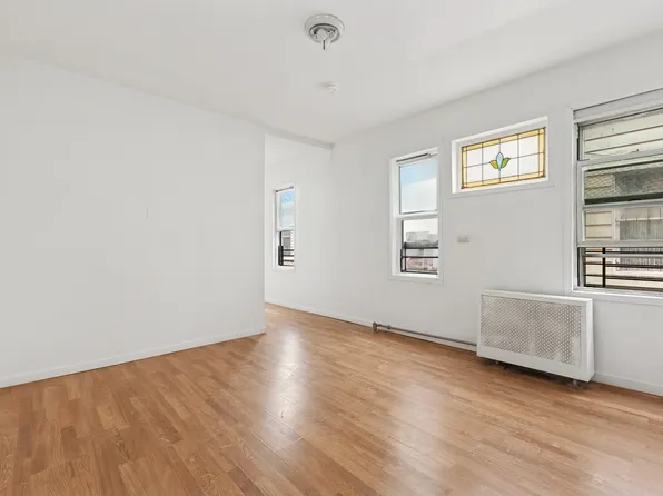 348 East 55th Street image 8 of 8