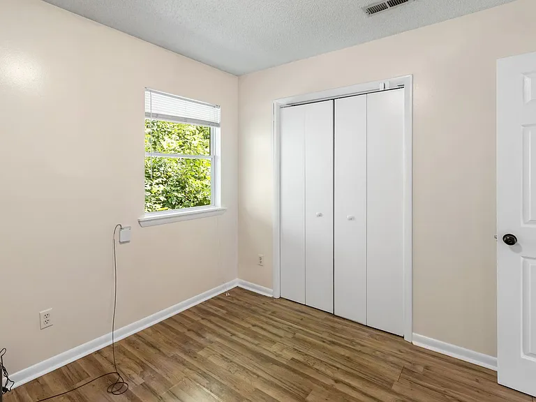 100 Bearwood Dr — Photo 13